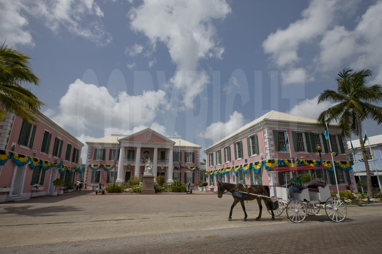 New Providence : A Nassau, capitale du pays, le City Hall, à l'architecture de style typiquement britannique colonial.