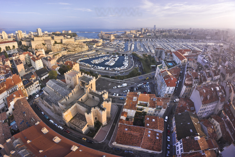 Marseille vue depuis l'abbaye Saint Victor.