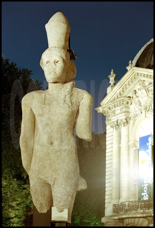 The various submerged blocs of the King Ptolemy’s colossal statue represented as pharaoh were reassembled and presented at the Petit Palais in Paris for “The Glory of Alexandria” exhibit in 1997.  Presidents Hosni Mouarak and Jacques Chirac were present for its inauguration.