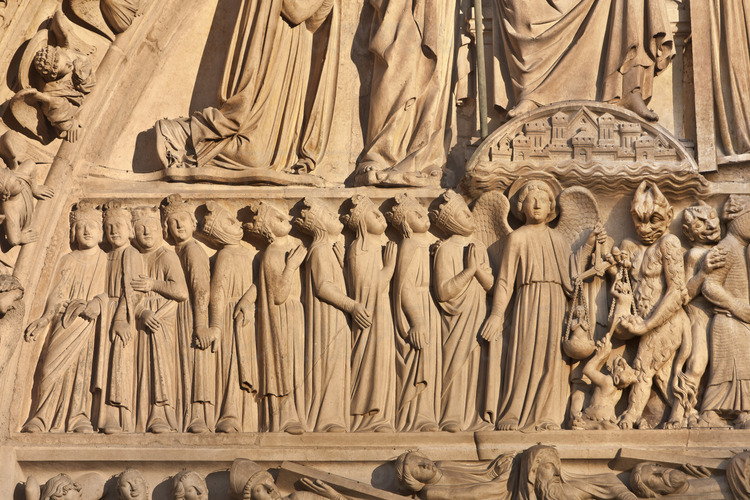 At the height of the portals of the west facade. At the center of facade, detail of portal of Last Judgment. On the central lintel central, the archangel Michael weighs the souls  : on the left (Christ's right), the elected are taken to heaven by angels. Altitude 10 meters.