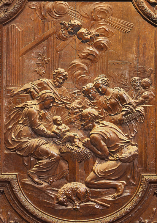The choir stalls were made under Louis XIV, during the redevelopment of the choir (which featured a jube). Panels that adorn the stalls depict scenes from the life of the Virgin.