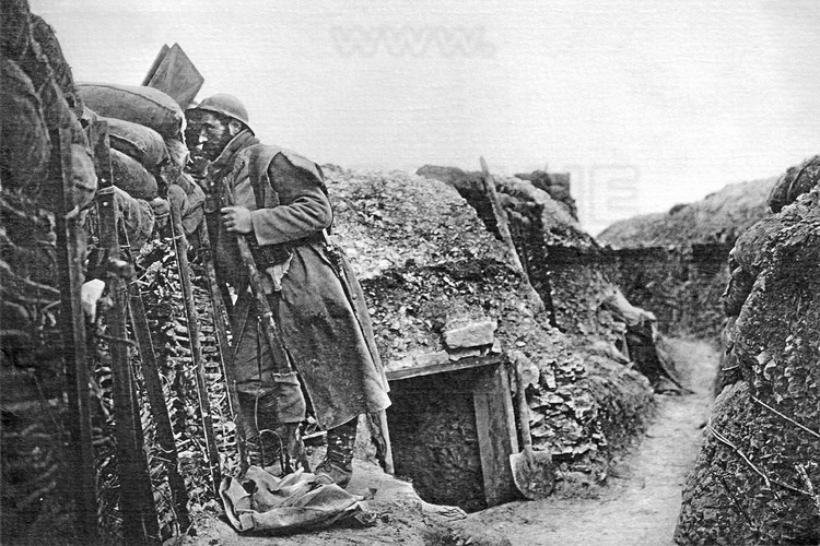 Battle of Verdun: French Front line trench on the battlefield of Verdun during the Great War. (This historic photo archive is not available for sale and only presented here to set the context).