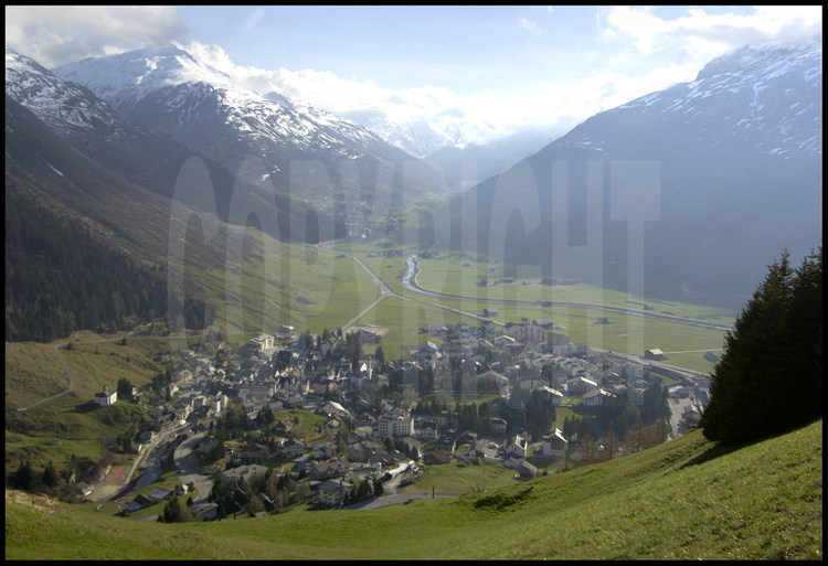 The little town of Andermatt. On the background, the Furka pass, access route to the Rhône glacier and Valais valley (Zermatt, Matterhorn).