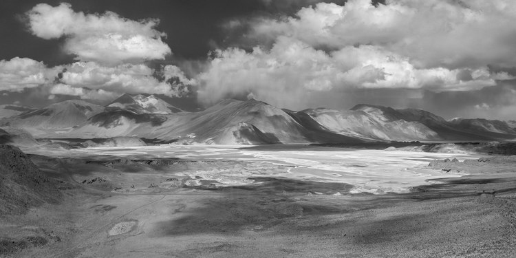 Chili - Désert d'Atacama : Sur la ruta 23 vers le Paso de Sico et l'Argentine, le salar de Talar (altitude 3930 m.)