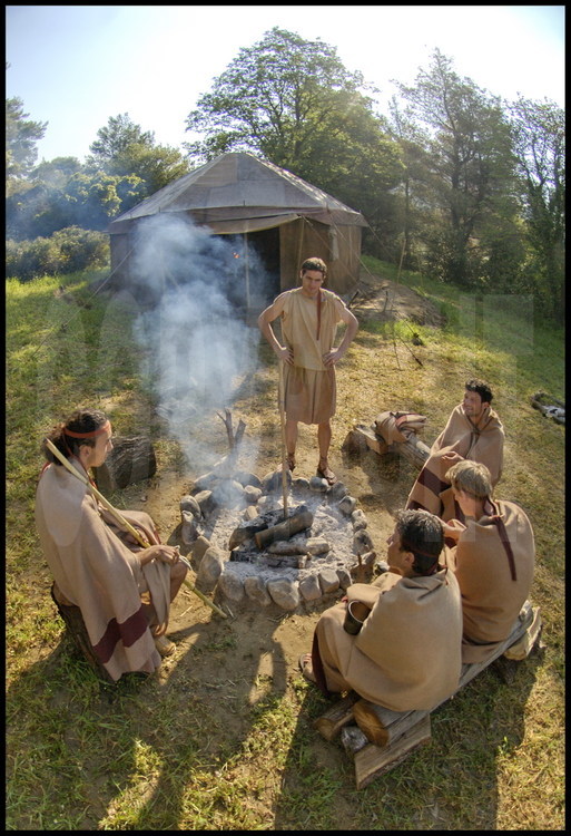 Not far from the palestra, participants stayed in a camp which identically recreated their ancestor’s living conditions.  The French team wakes up.