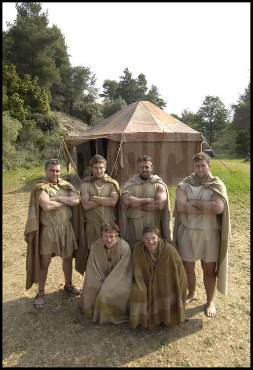 Not far from the palestra, participants stayed in a camp which identically recreated their ancestor’s living conditions. In front of their tent, the entire French team.
