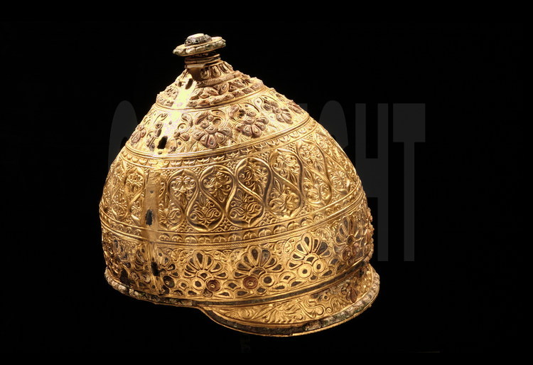 Discovered at a site in the South of France and currently conserved in the Angoulême museum, this helmet is built from an iron hull and adorned with a bronze plating, which was then completely  covered with gold and incrusted with coral. As a ritual object this helmet was doubtfully ever worn, but provides a fantastic example of the talents of Celtic goldsmiths. Today’s scientists have not discovered what high-ranking character was worthy of such a luxury.