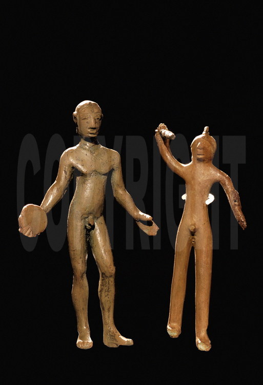 Preserved in the small local museum of Monterenzio, this collection of Celtic figurines was discovered at the site of the Apennines Mountains. 4-5 cm long, these wooden statuette offerings were discovered in a depot near the tombs. Scientists believe they represent the founding image of the Celtic community.