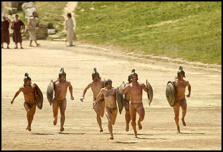 Two-stadiums long (2x192m), the hoplites armed race (hoplitodromos) was open to athletes from all different sports.